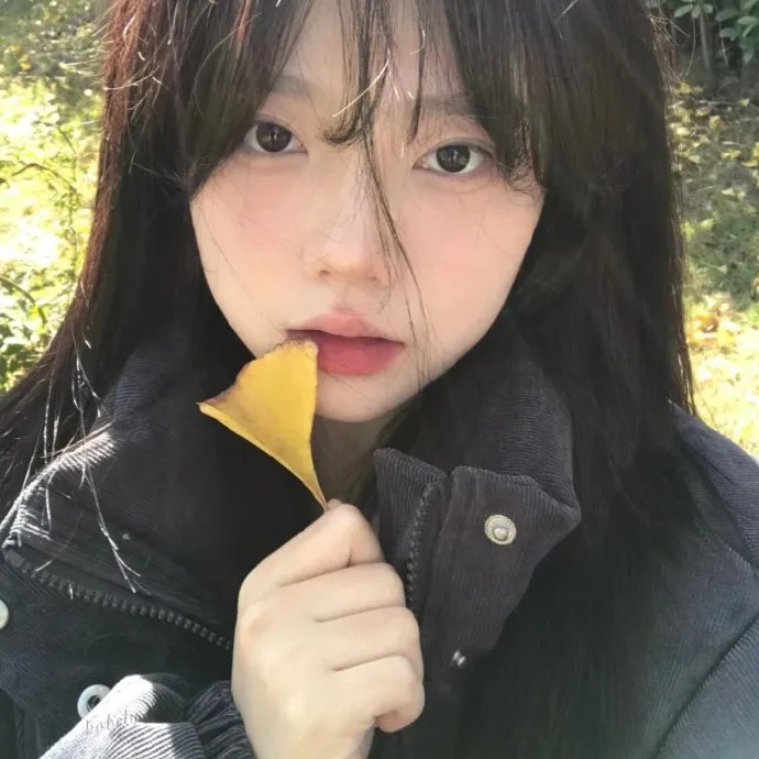 草裙诱春